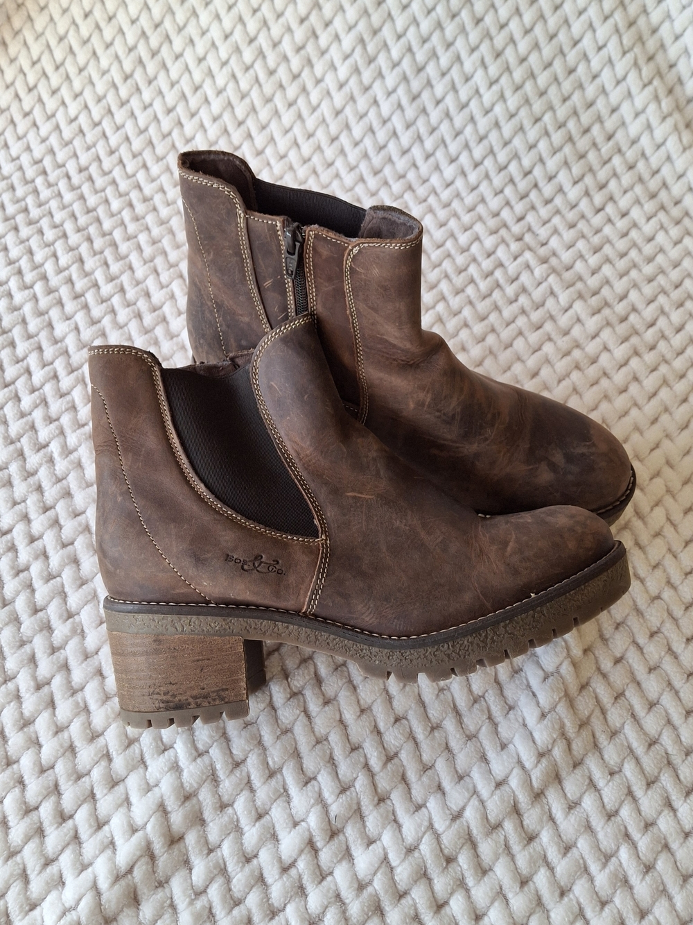 Women’s Bos & Co Brown Leather Mass Waterproof Boots. Size: 40